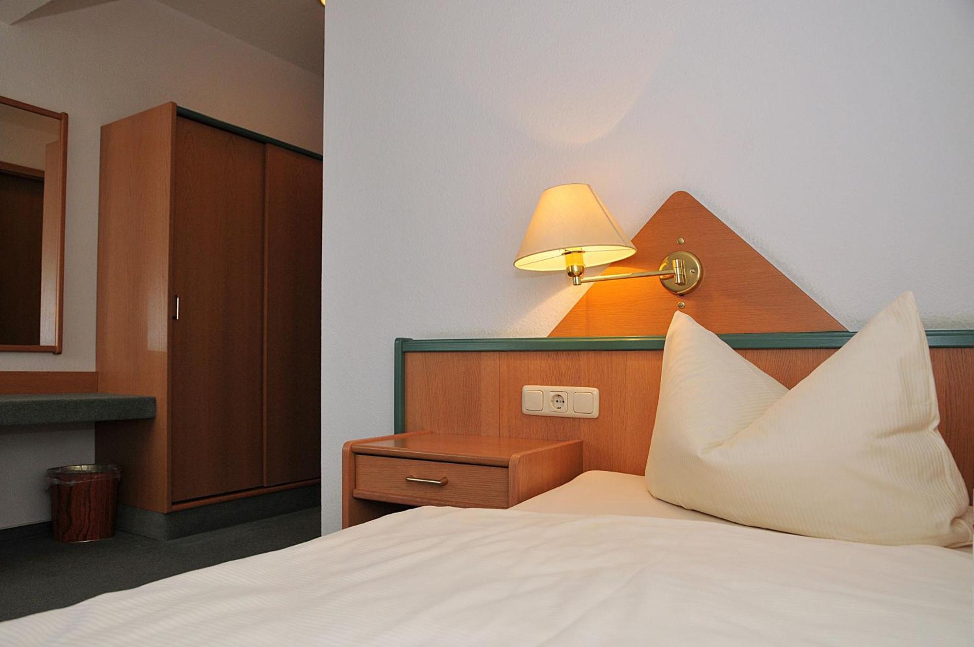 Hotel Friesen Werdau Habitación foto